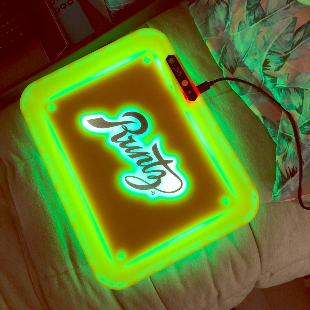 Runtz glow tray